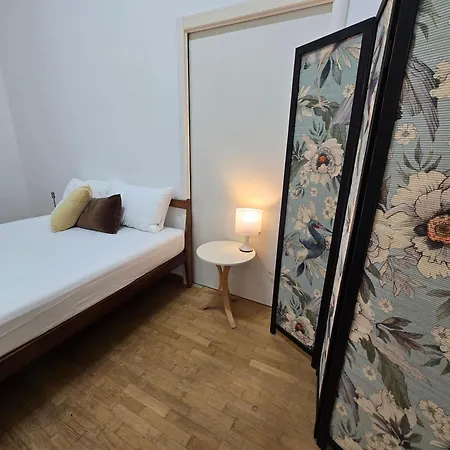 Madama Bed and breakfast *